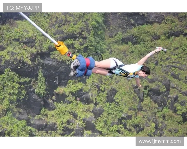 北京极限运动队力量争议引发热议探讨运动员训练与安全的平衡问题 北京极限运动队力量争议引发热议探讨运动员训练与安全的平衡问题