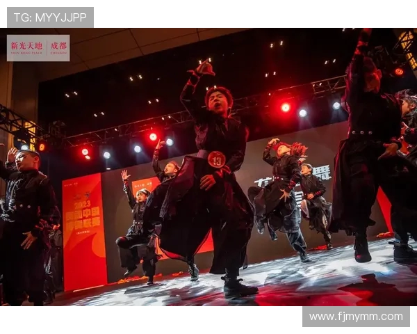 街舞盛宴:深入成都街舞团队的默契与协作之道 街舞盛宴:深入成都街舞团队的默契与协作之道