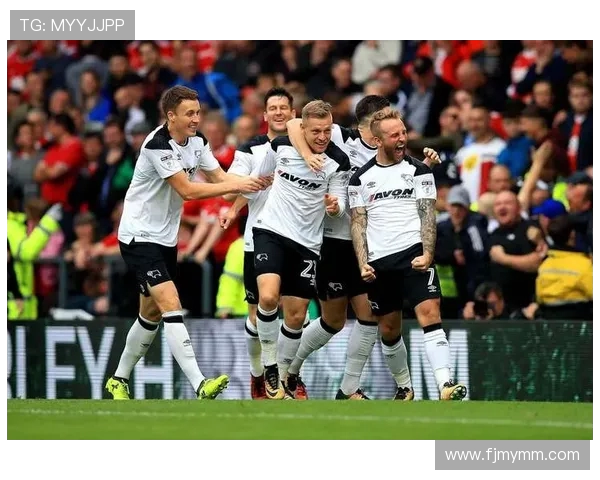 016诺维奇与赫尔城激战正酣谁能在英冠赛场笑到最后