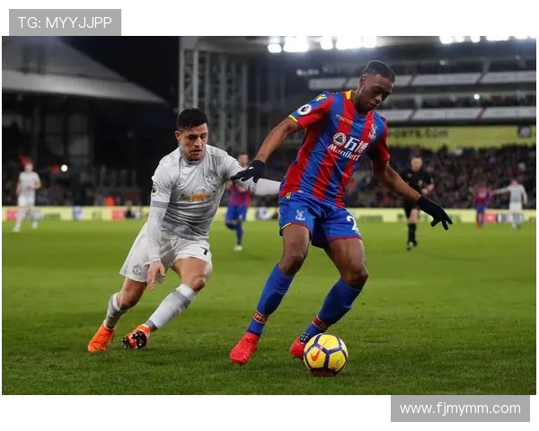 艾佛顿主场迎战里昂两队争夺欧战资格的关键对决