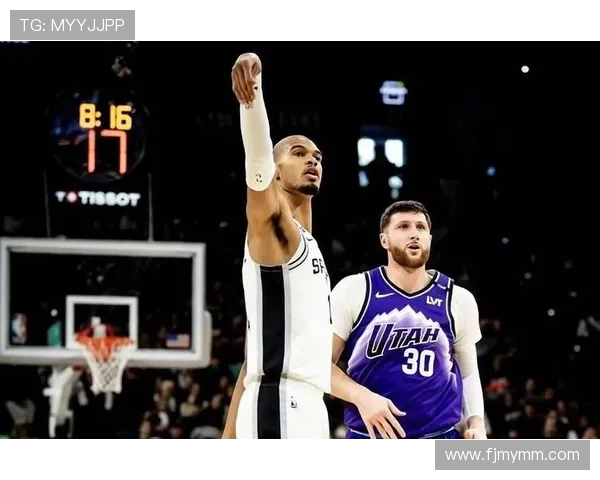 马刺与快船激战正酣12月14日精彩对决值得期待